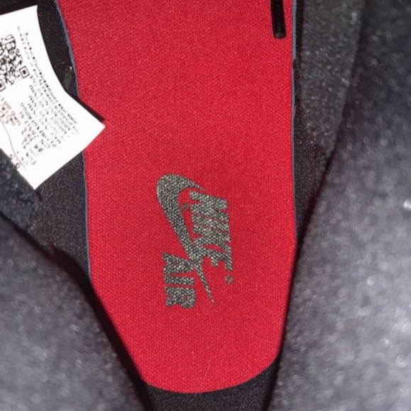 Jordan 1s main image 3